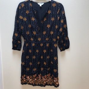 Dark three-quarter sleeves waist-adjustable dress